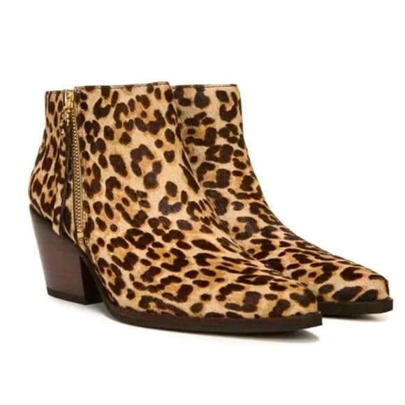 Sam Edelman Genuine Calf Hair Leopard Ankle
Bootie, NWOT Women's size 8 - Picture 1 of 6